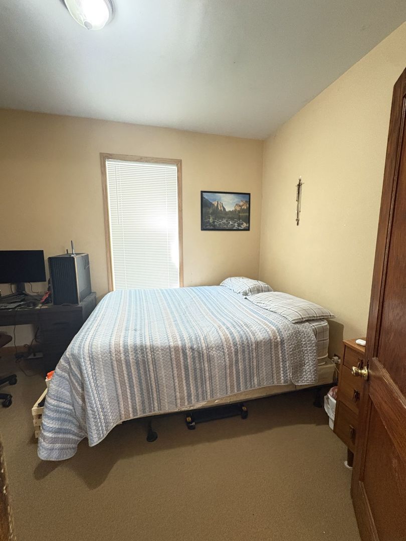 3341 W Evergreen Avenue Unit: 1