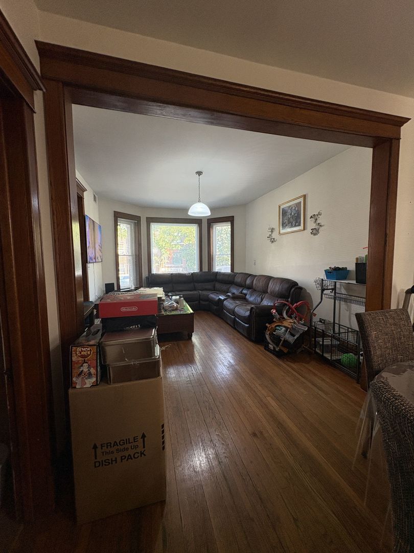 3341 W Evergreen Avenue Unit: 1