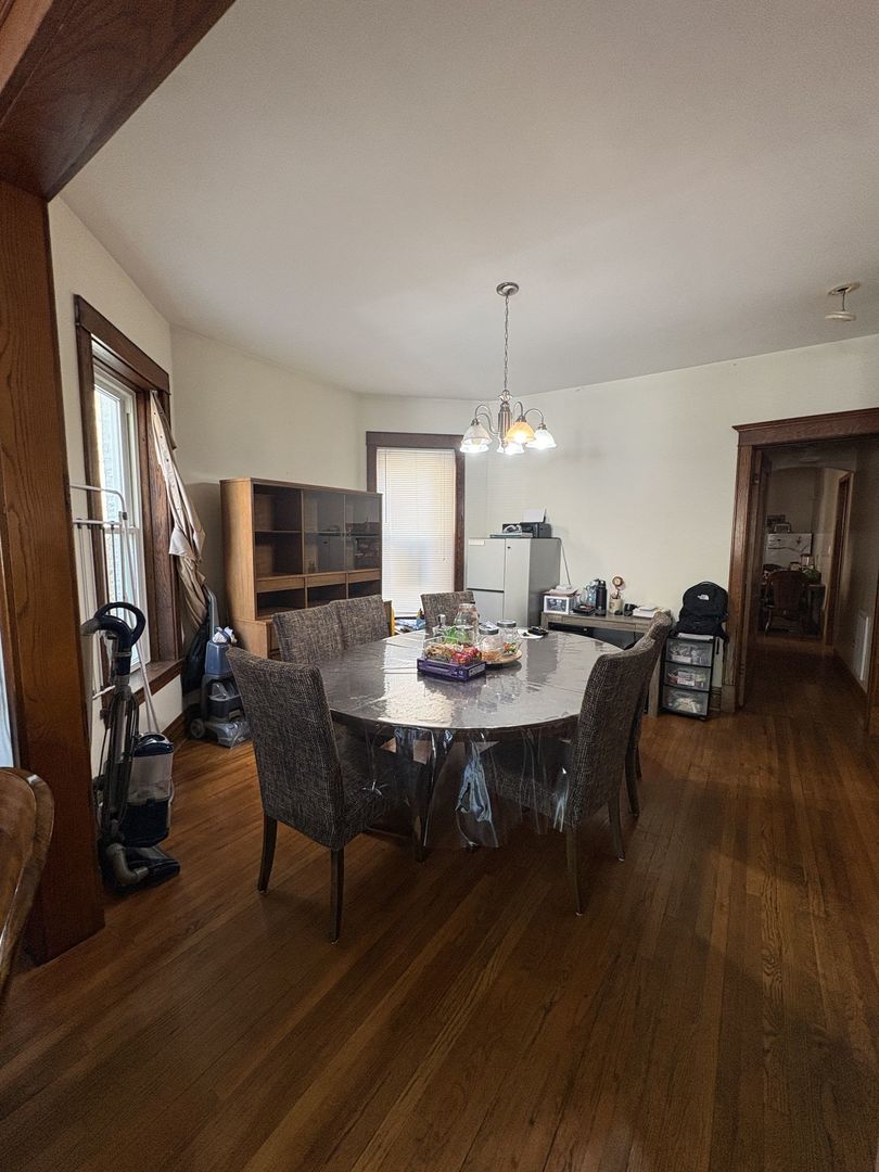 3341 W Evergreen Avenue Unit: 1