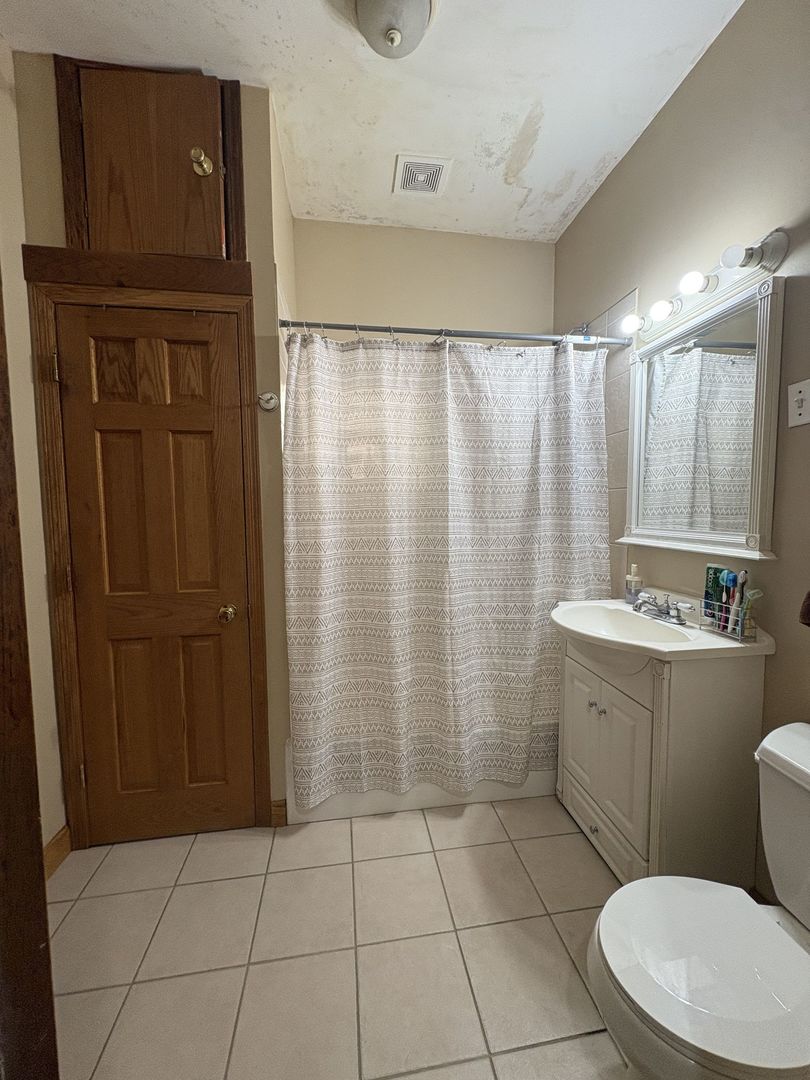 3341 W Evergreen Avenue Unit: 1
