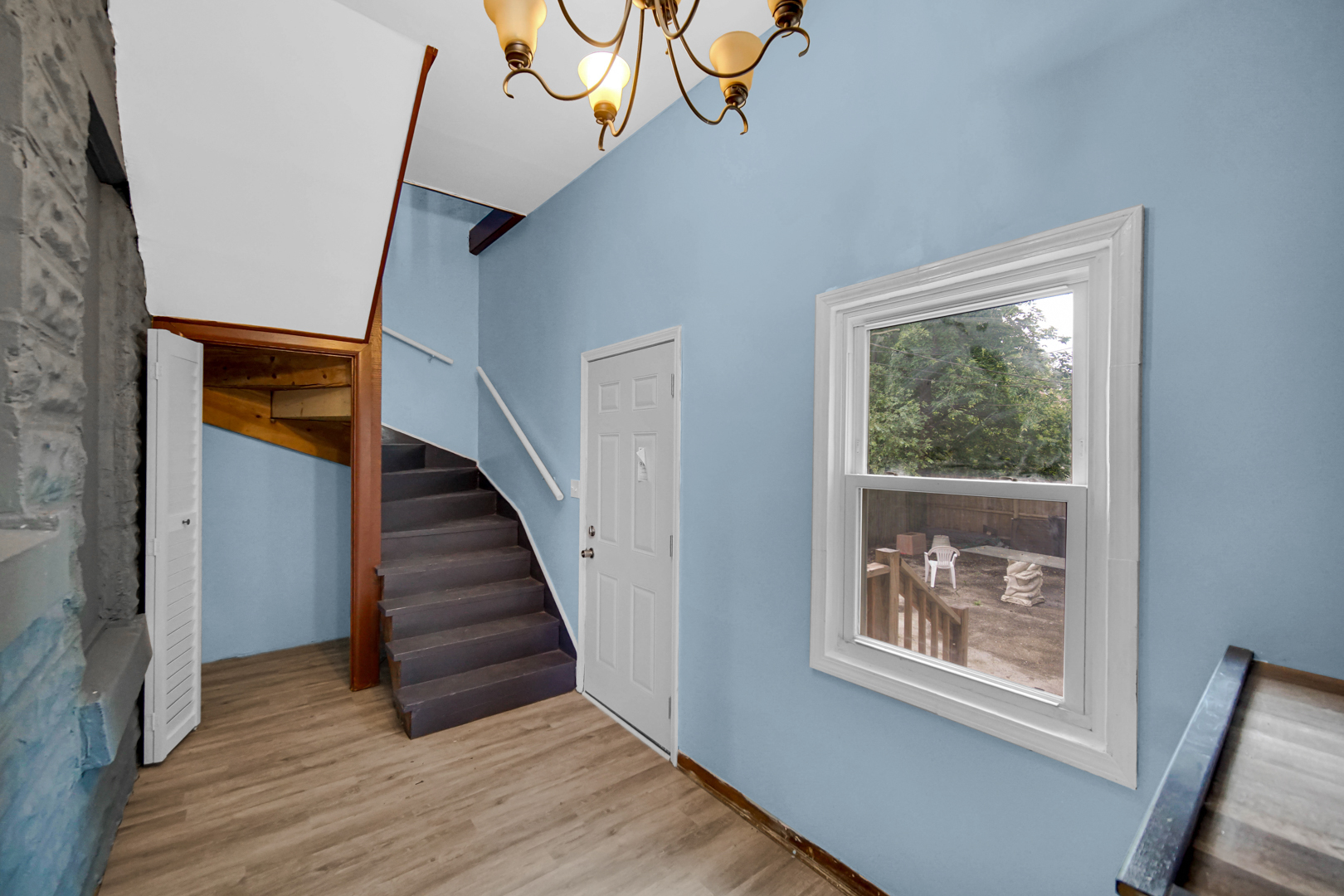 135 W 109th Place