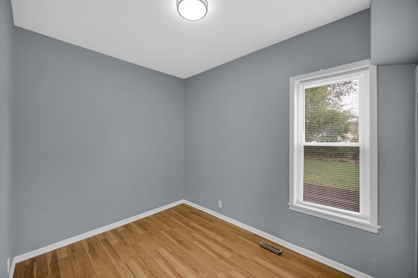 135 W 109th Place