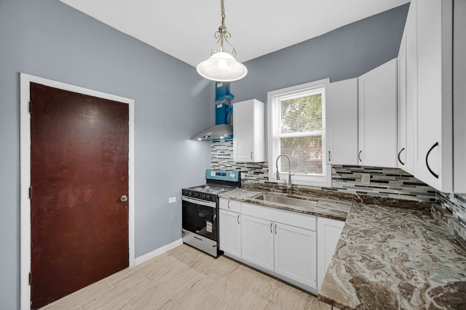 135 W 109th Place