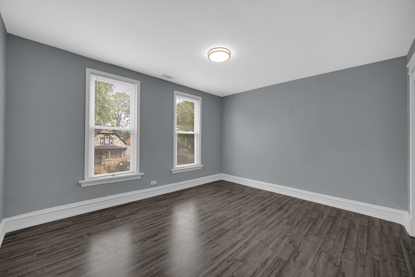 135 W 109th Place