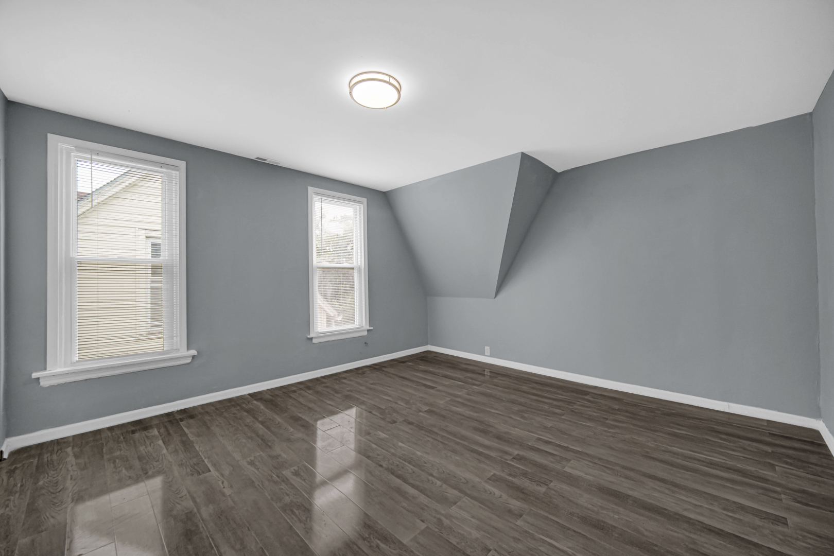 135 W 109th Place