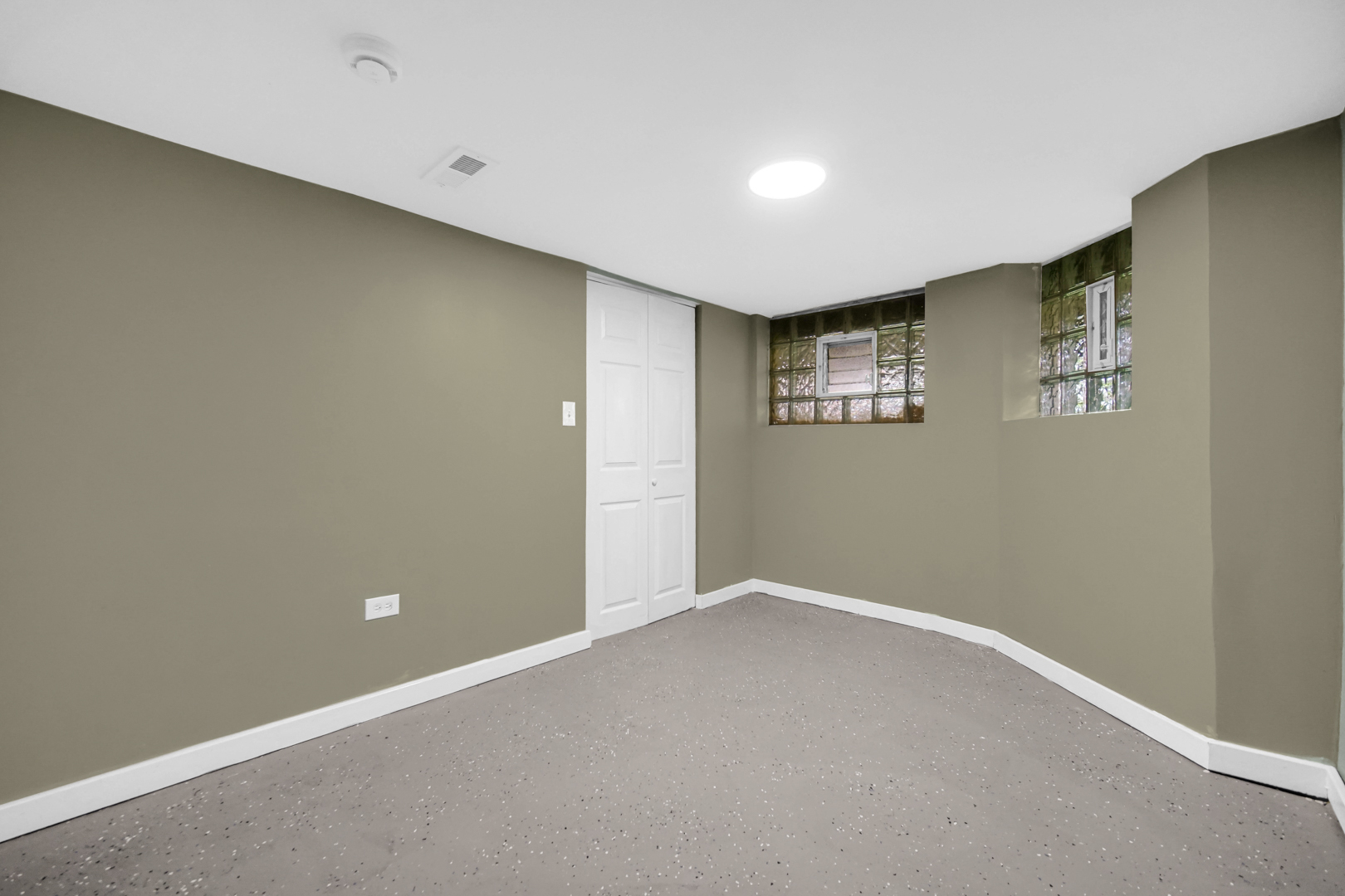 135 W 109th Place