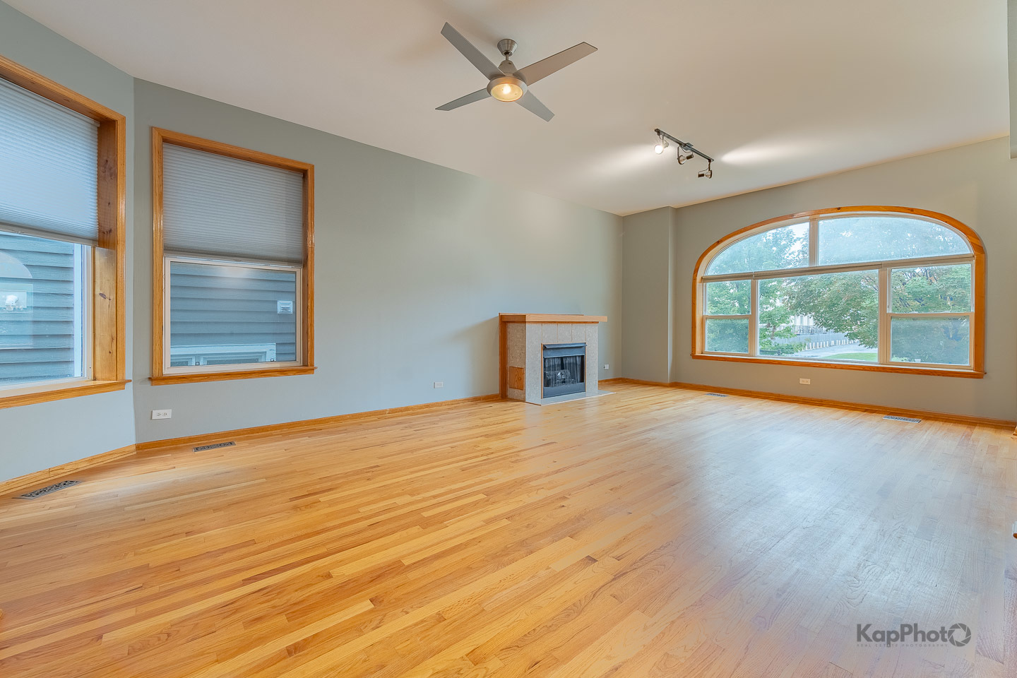 6126 S University Avenue Unit: 1