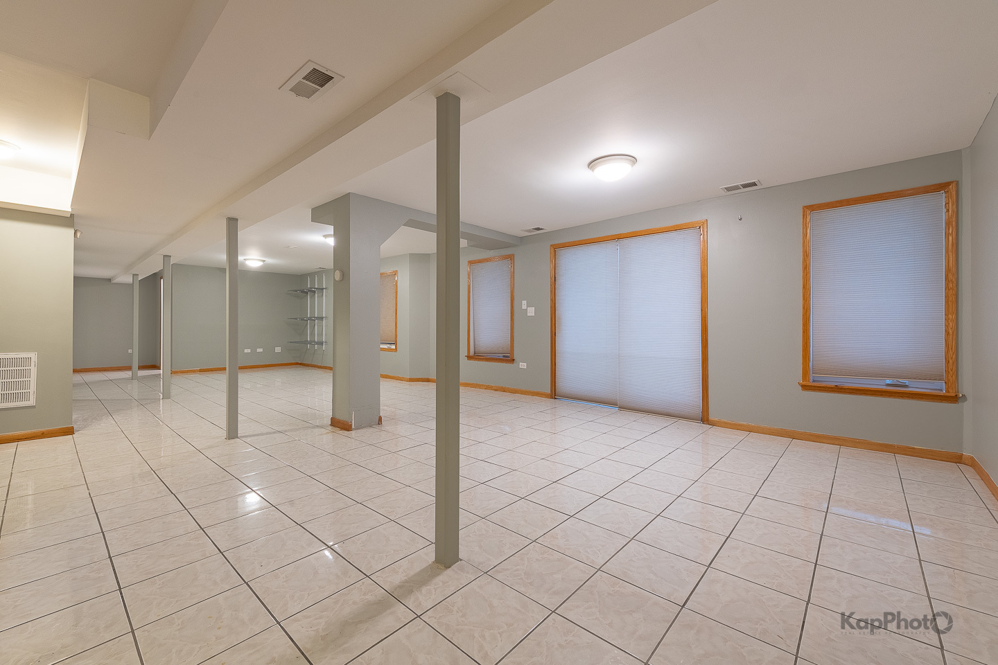 6126 S University Avenue Unit: 1