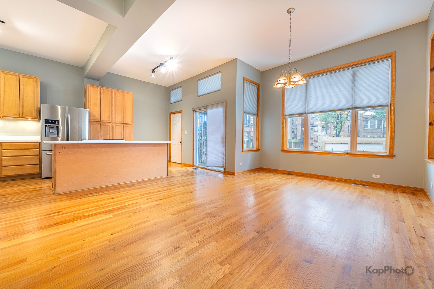 6126 S University Avenue Unit: 1
