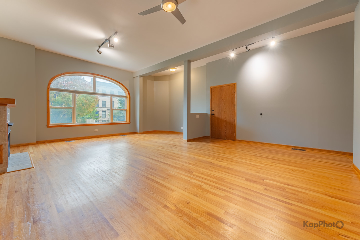 6126 S University Avenue Unit: 1