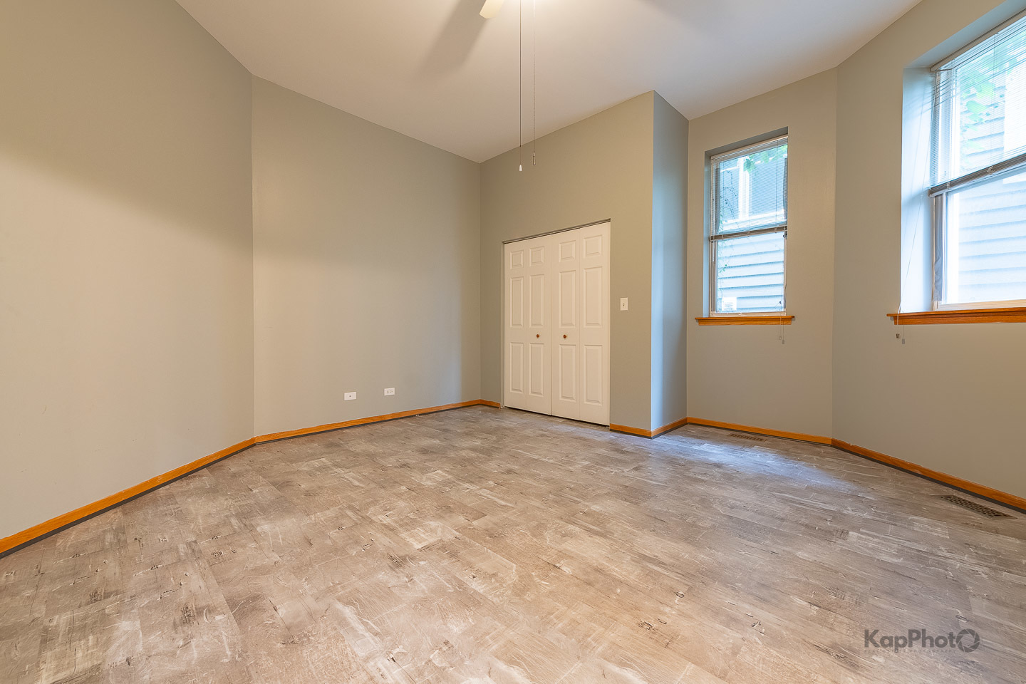 6126 S University Avenue Unit: 1