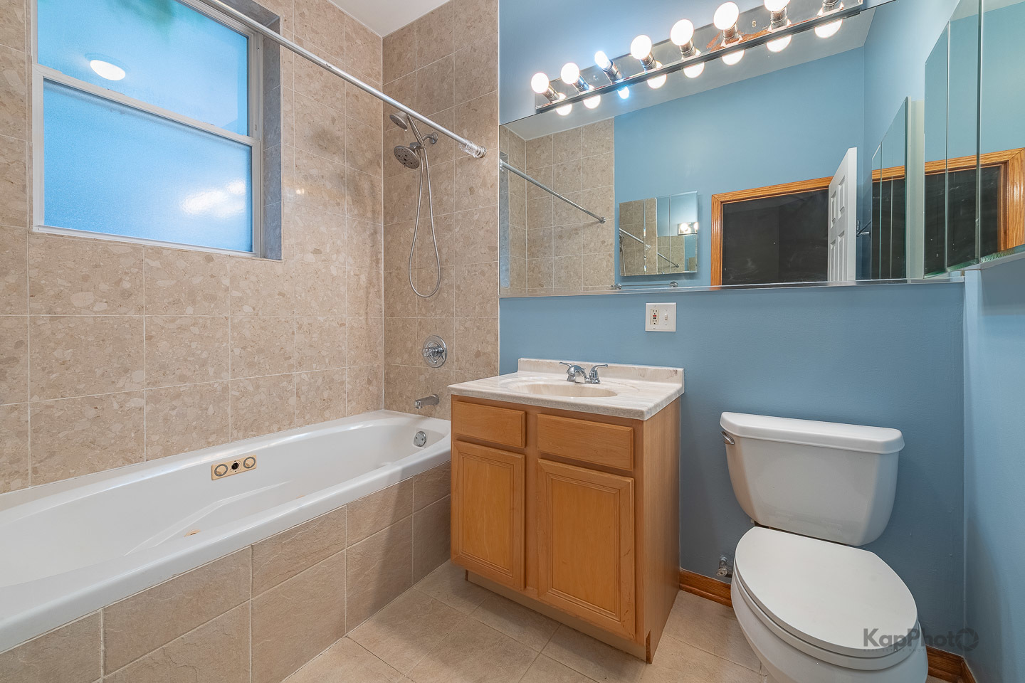 6126 S University Avenue Unit: 1