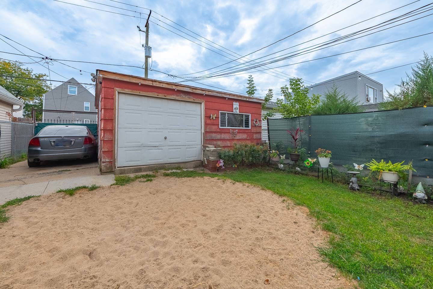 2135 N Latrobe Avenue