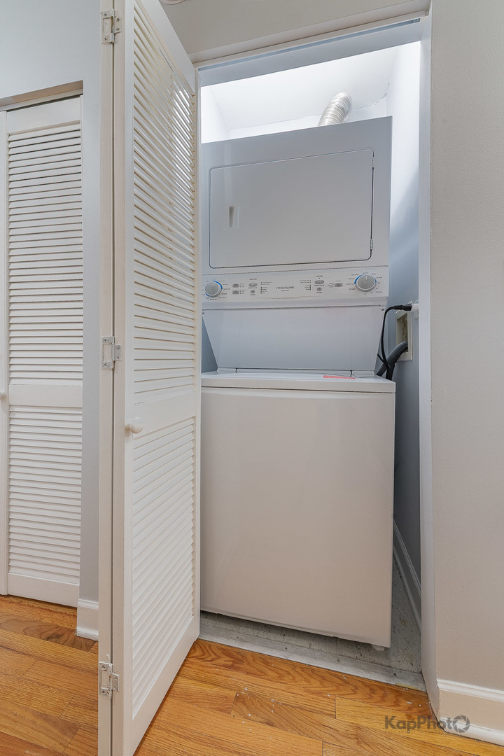 2254 W Adams Street Unit: 0