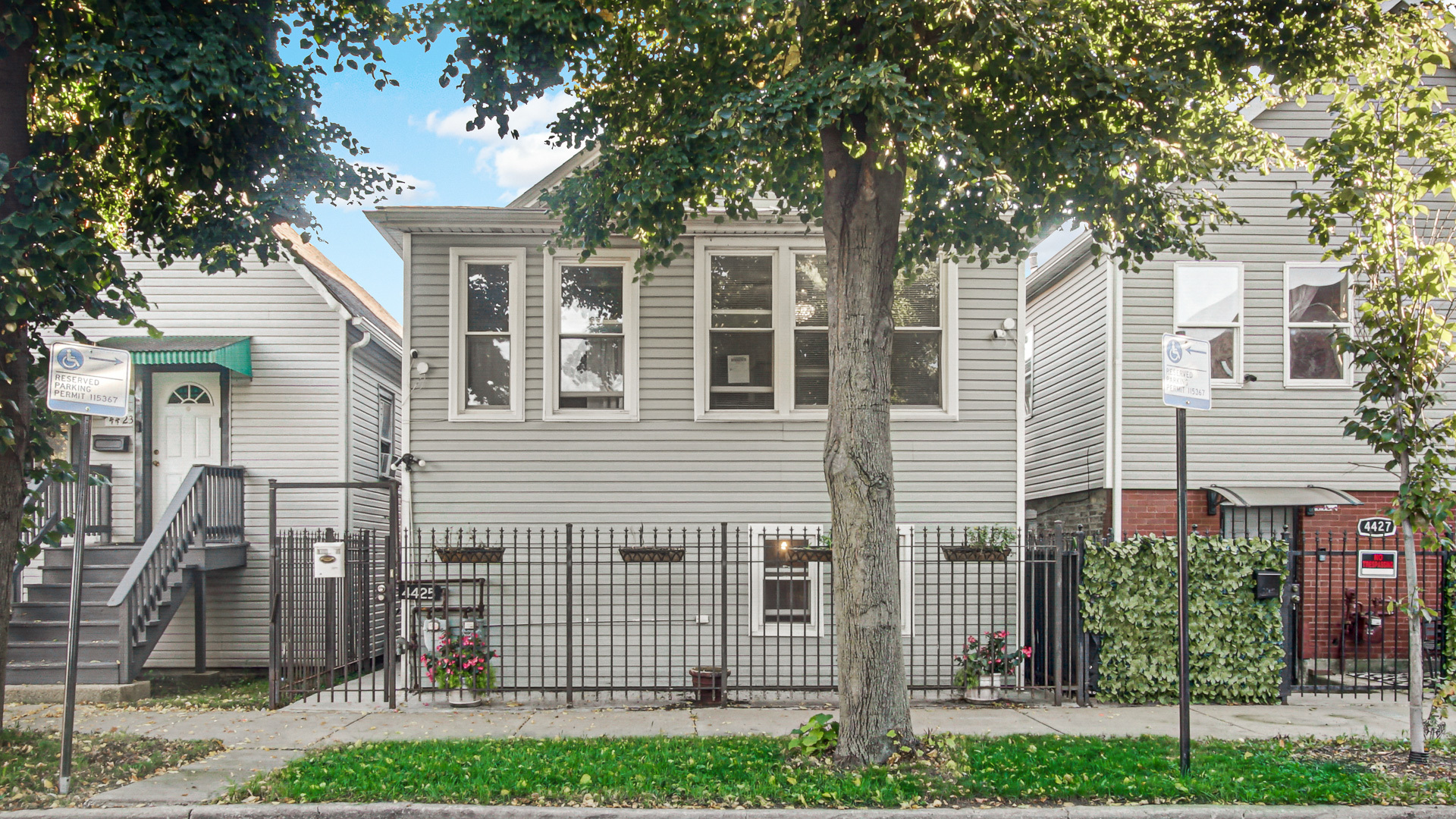 4425 W Carroll Avenue Chicago Il Us 60624 Mrd12780558