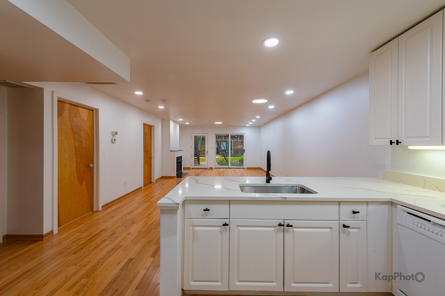 1812 S Dearborn Street Unit: 31