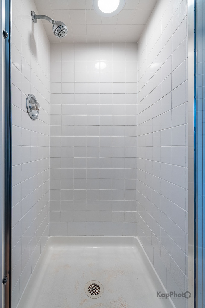 8503 W Berwyn Avenue Unit: 2
