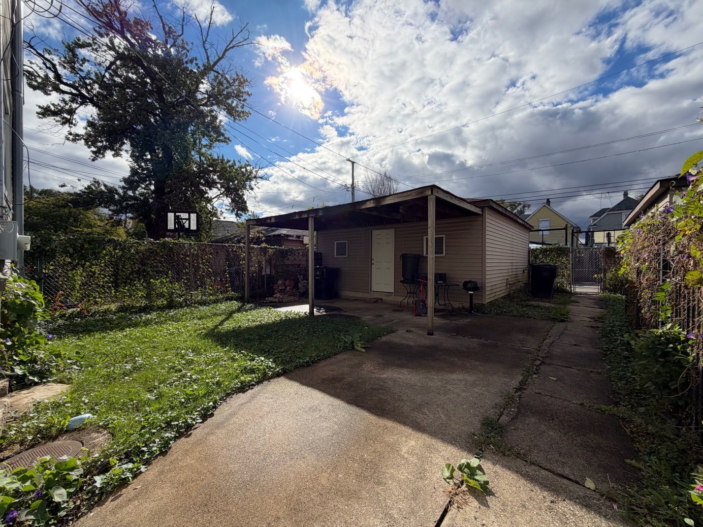 916 N Lavergne Avenue