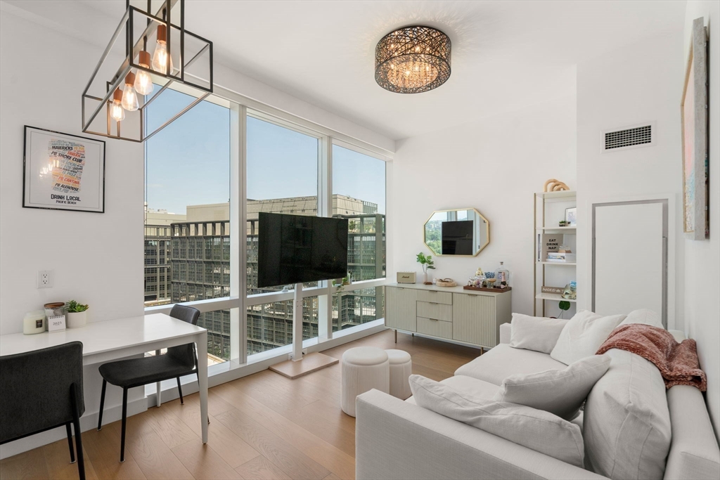 188 Brookline Ave # 19G