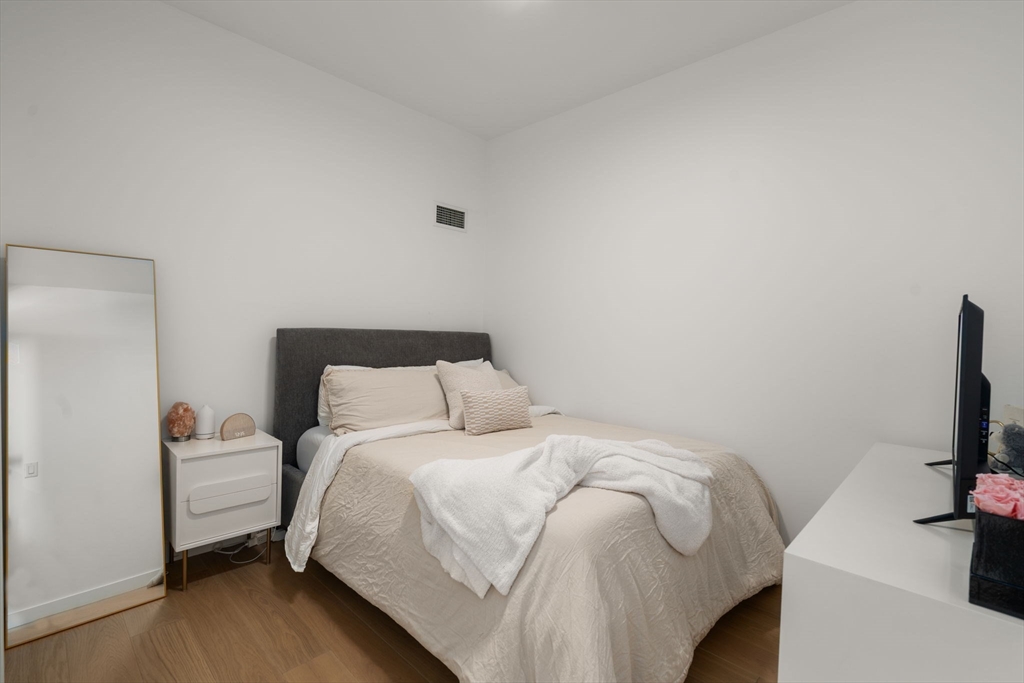 188 Brookline Ave # 19G