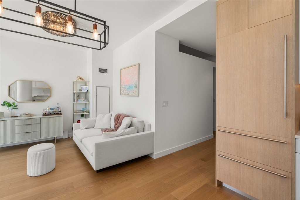 188 Brookline Ave # 19G