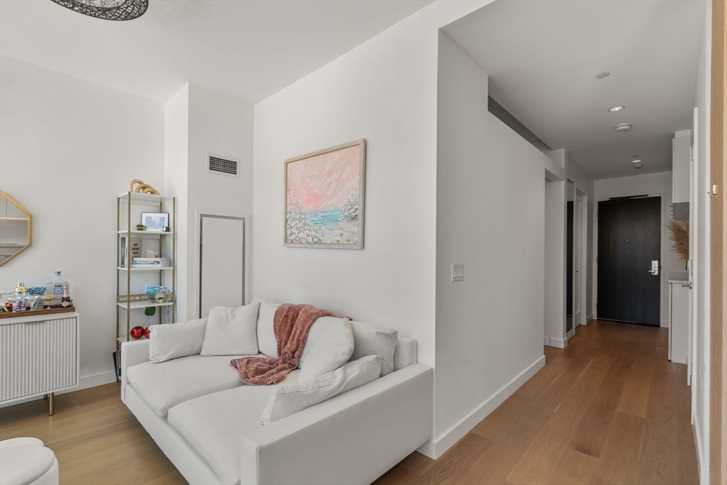 188 Brookline Ave # 19G