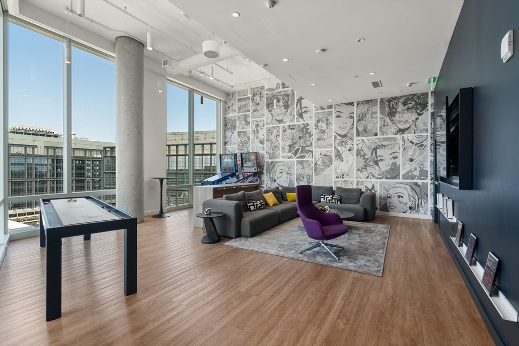 188 Brookline Ave # 19G