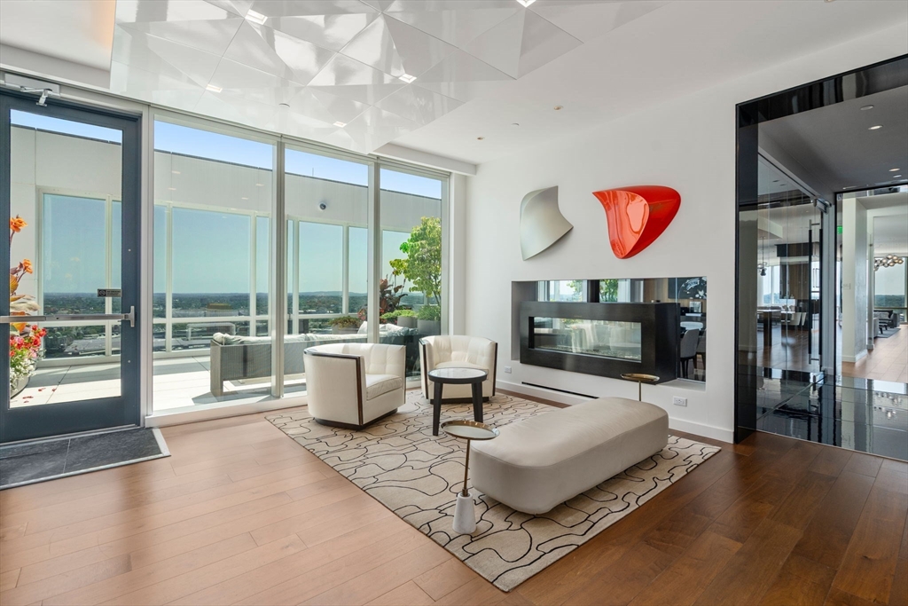 188 Brookline Ave # 19G