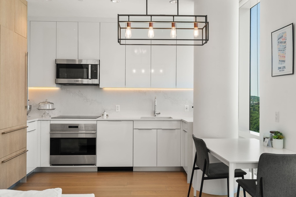 188 Brookline Ave # 19G