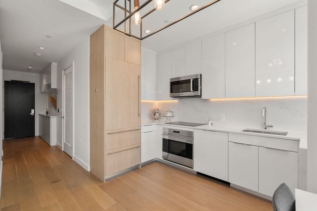 188 Brookline Ave # 19G