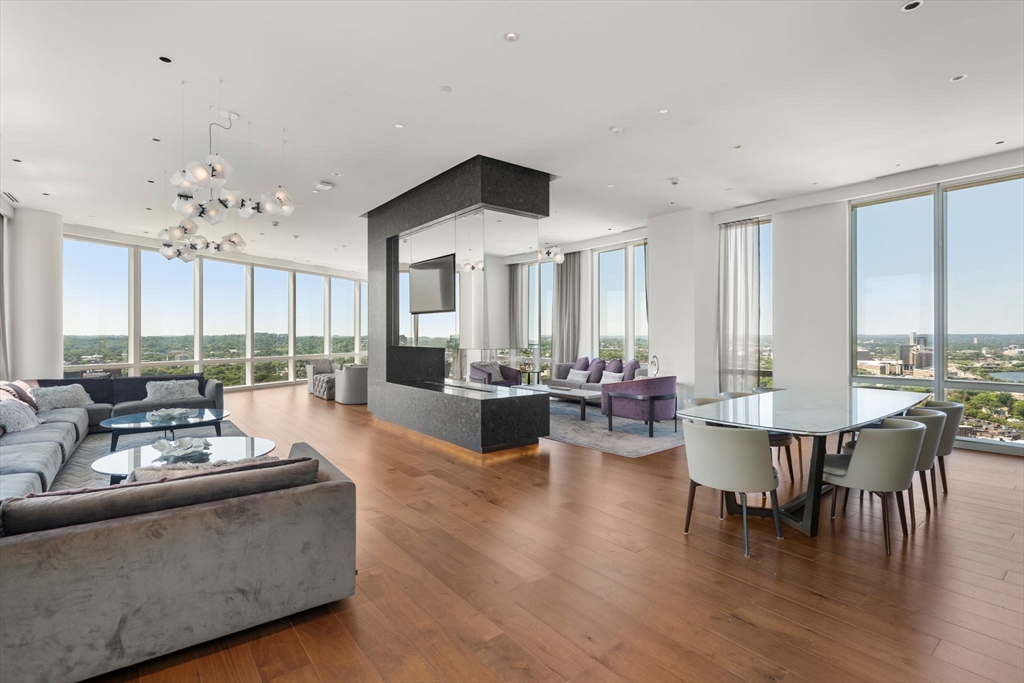 188 Brookline Ave # 19G