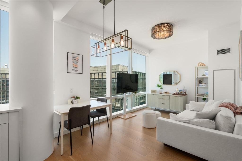 188 Brookline Ave # 19G