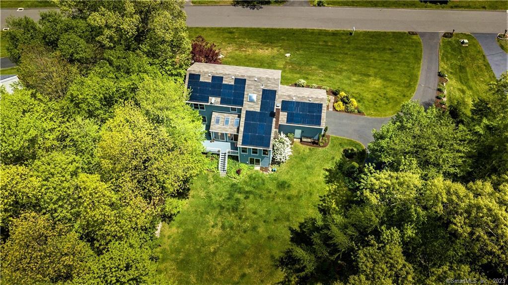 4 Lyndenwood Drive