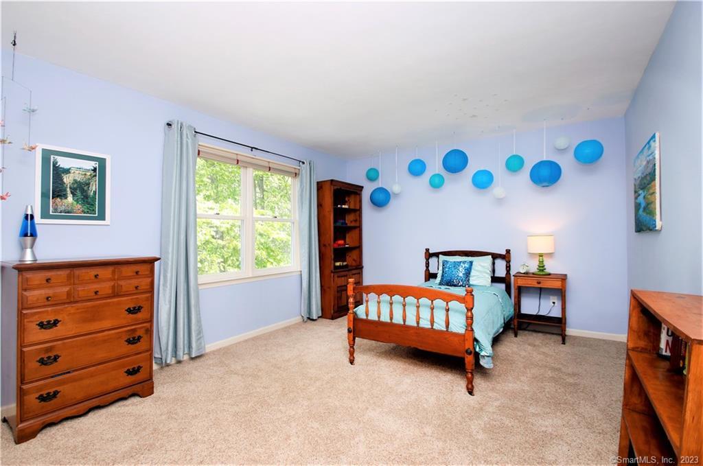 4 Lyndenwood Drive