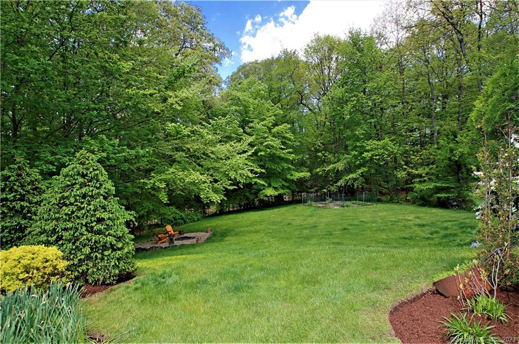 4 Lyndenwood Drive