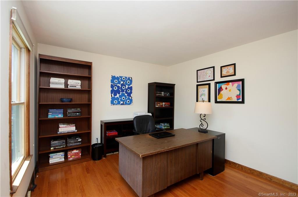 4 Lyndenwood Drive