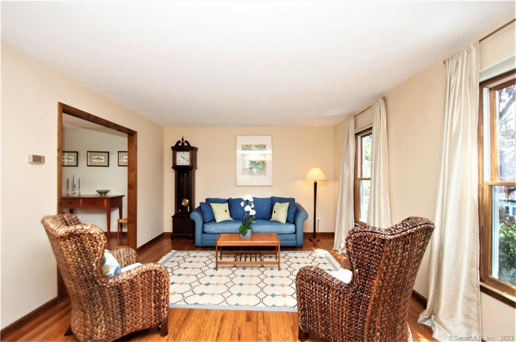 4 Lyndenwood Drive