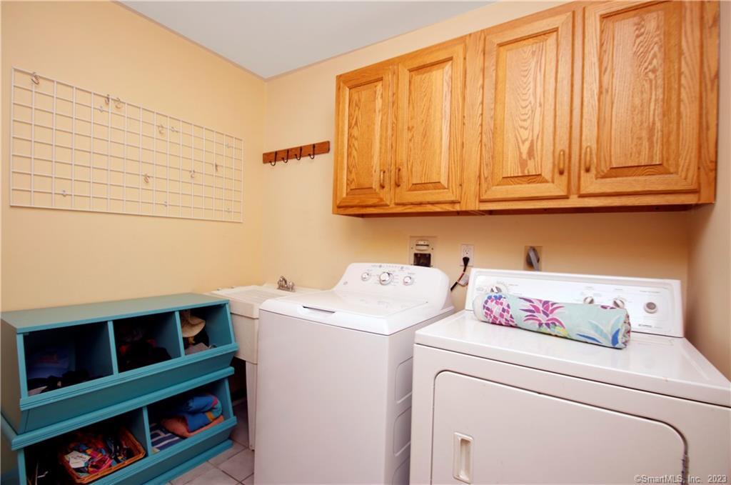 4 Lyndenwood Drive