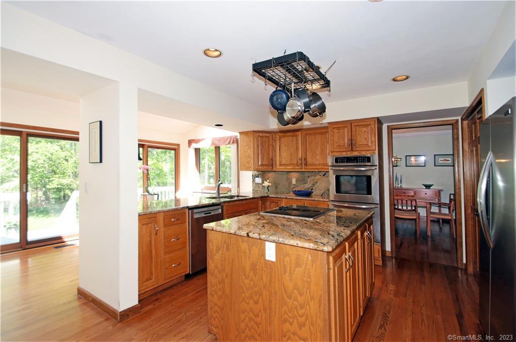 4 Lyndenwood Drive