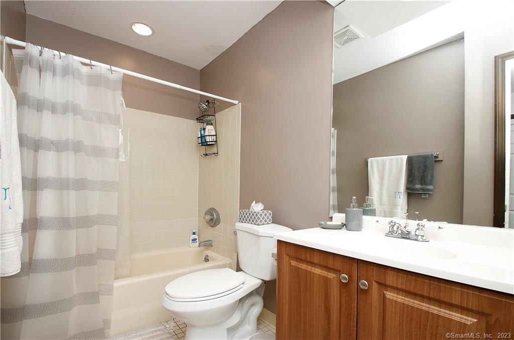215 Willow Springs 215