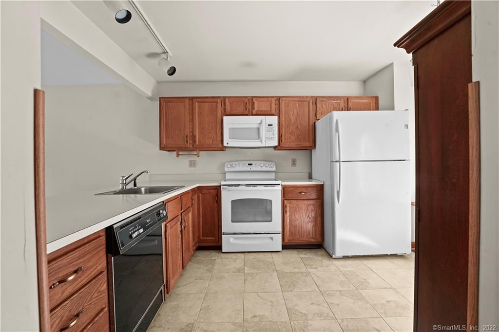 60 Padanaram Road 51