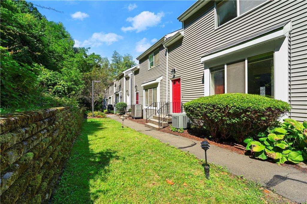 60 Padanaram Road 51