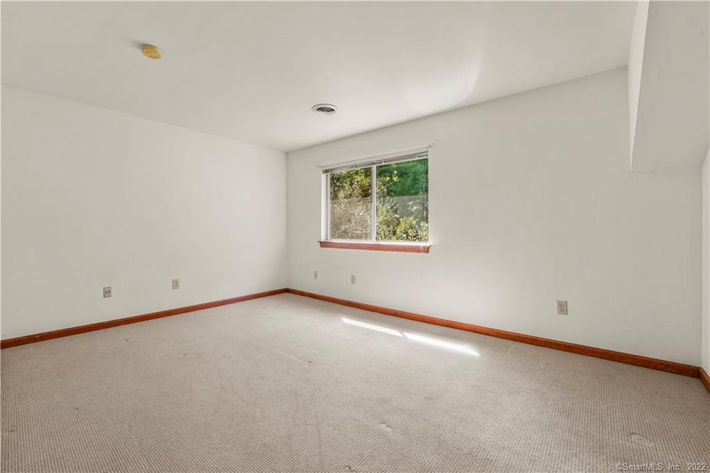 60 Padanaram Road 51