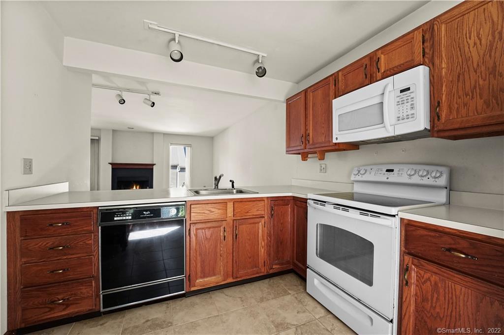 60 Padanaram Road 51