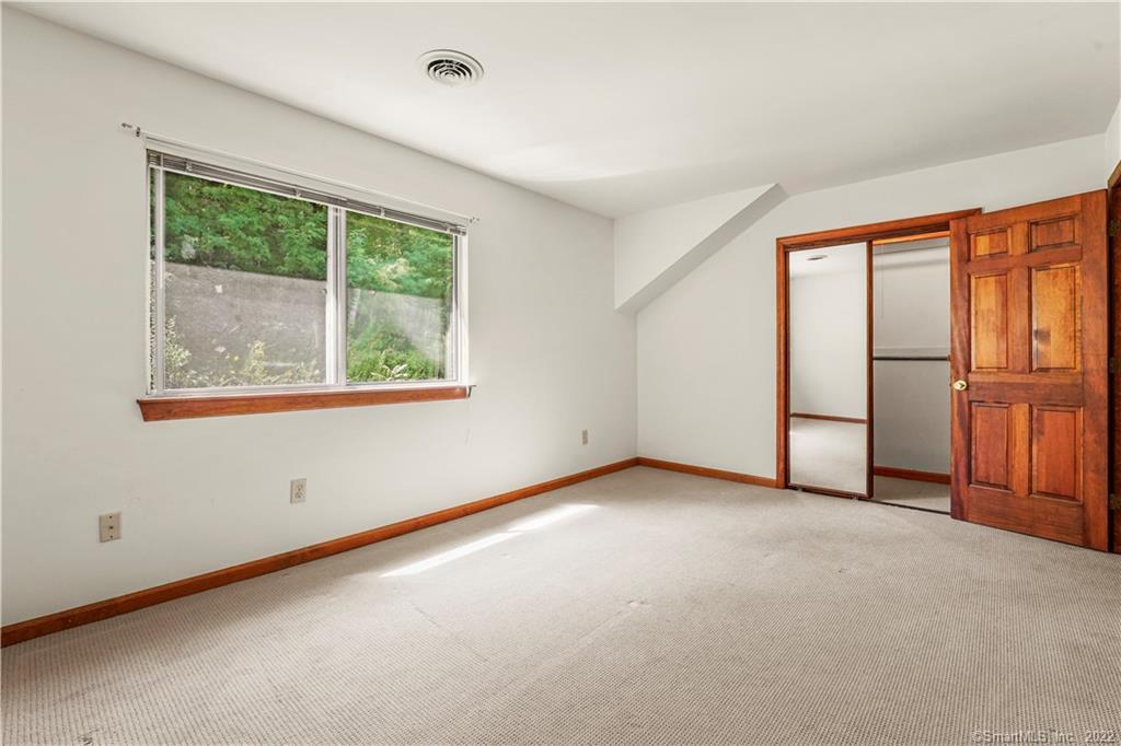 60 Padanaram Road 51