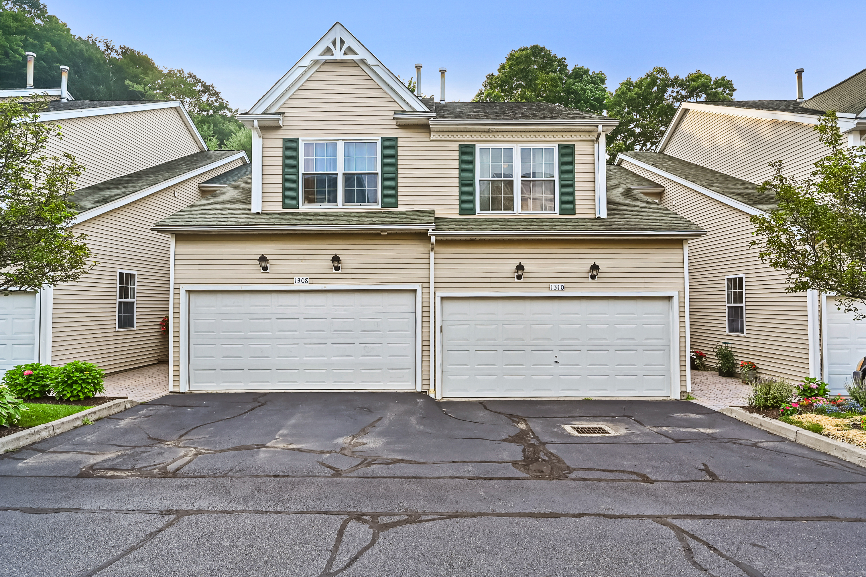 1310 Lexington Boulevard 1310
