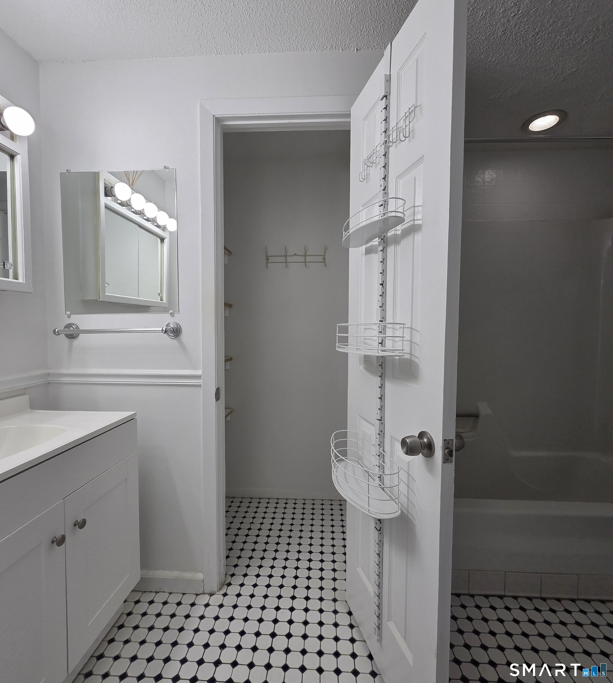 7 Padanaram Road C77