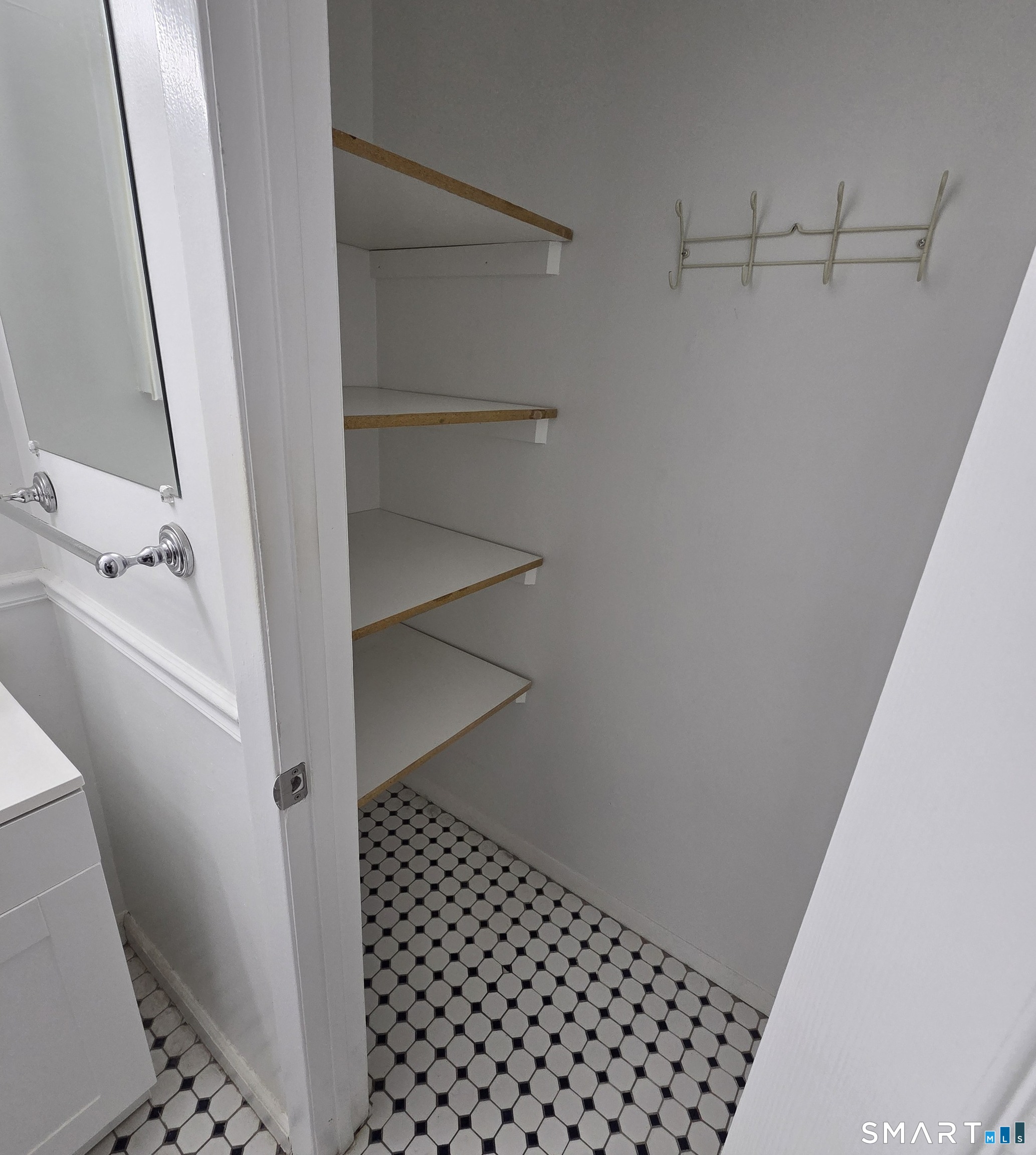 7 Padanaram Road C77