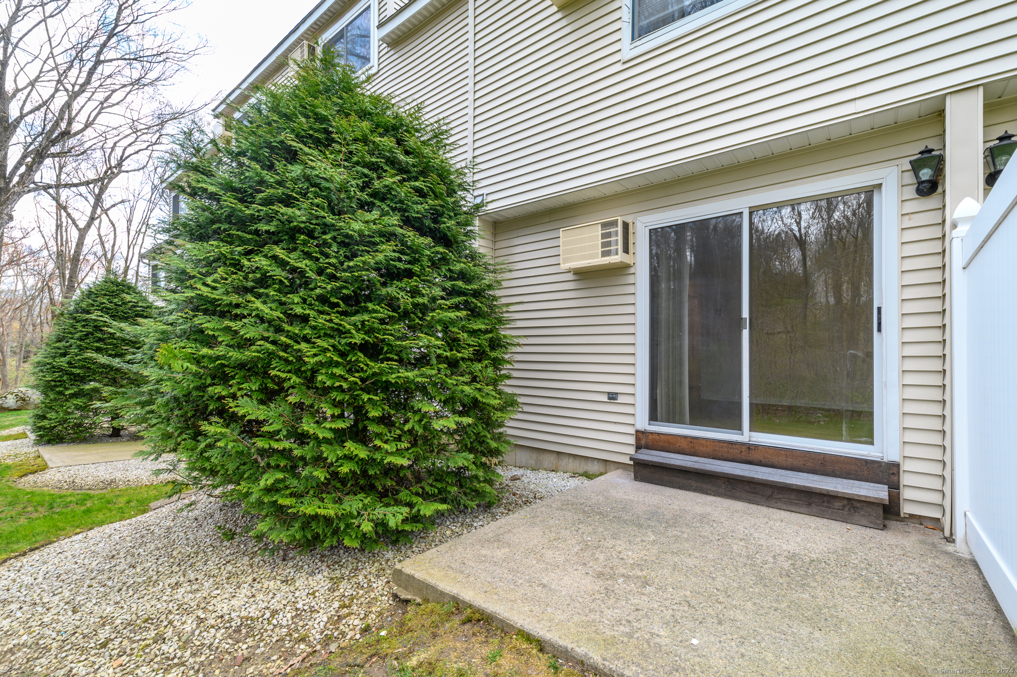 2-A Jeanette Road 43
