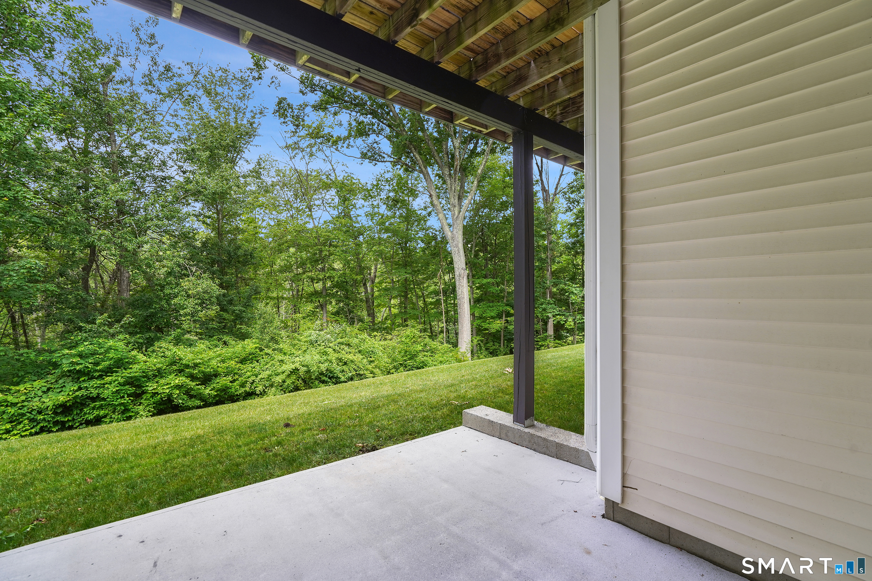 1104 Bradford Drive Unit: 1104